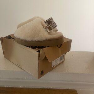 Toddler fluff yeah clog